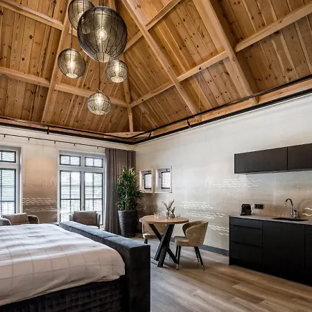 Lindenhuys Logies Bed & Breakfast *