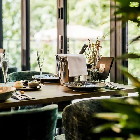 Nocleg ze śniadaniem Lindenhuys Logies 4*