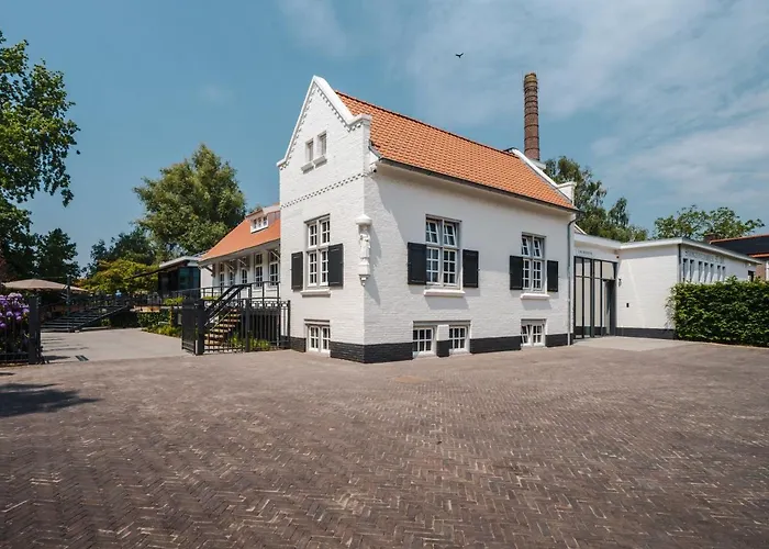 Lindenhuys Logies 4*